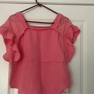 Olivia Mark pink top